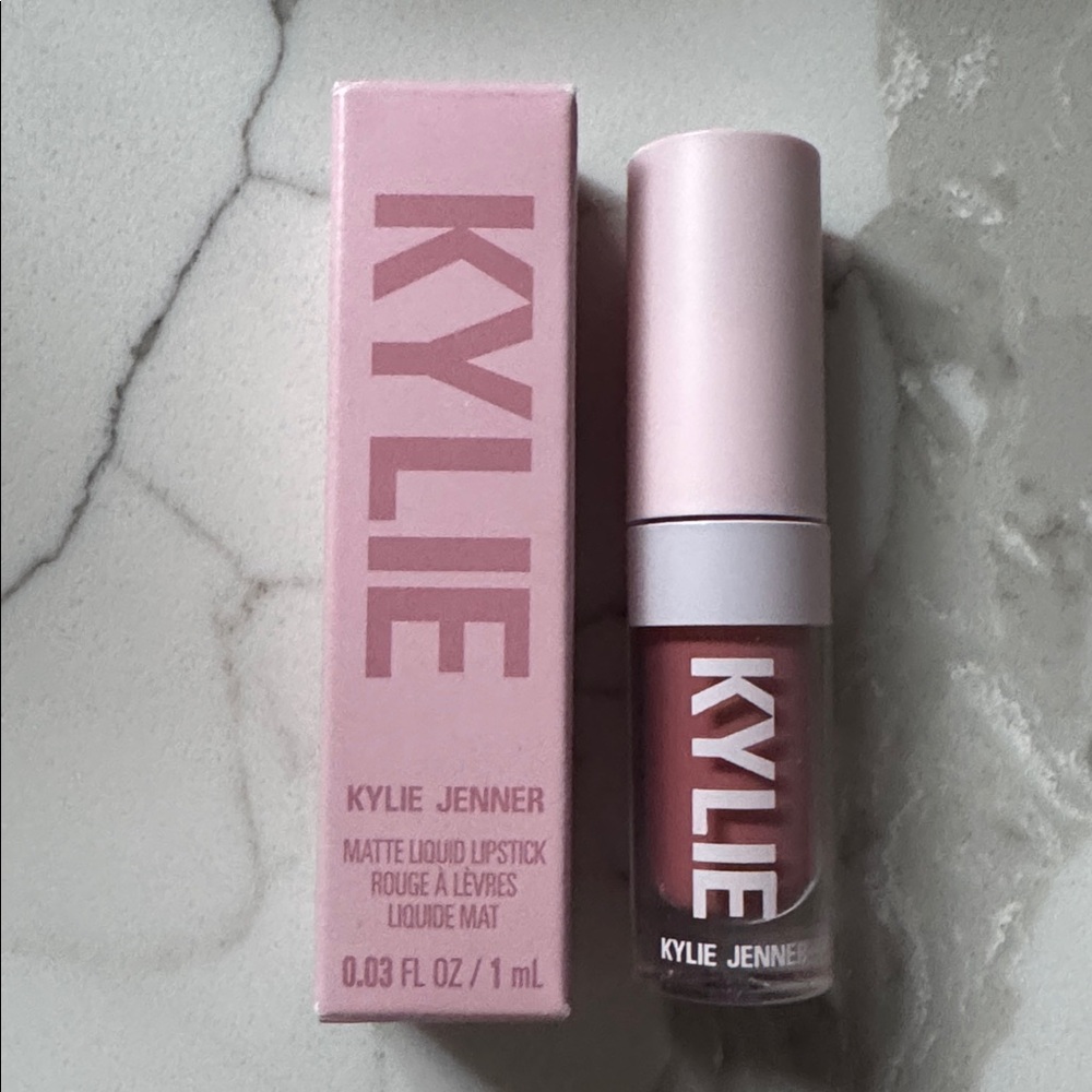 🌸5/$25🌸 Kylie Jenner matte liquid lipstick in kylie